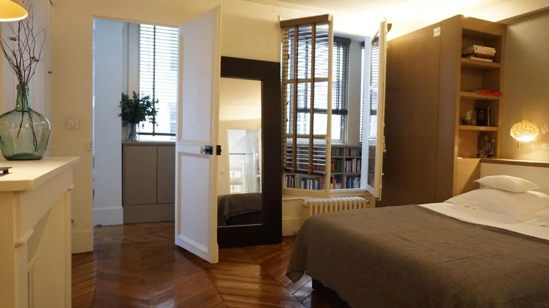 Rue De Penthievre - Paris 8 Apartment