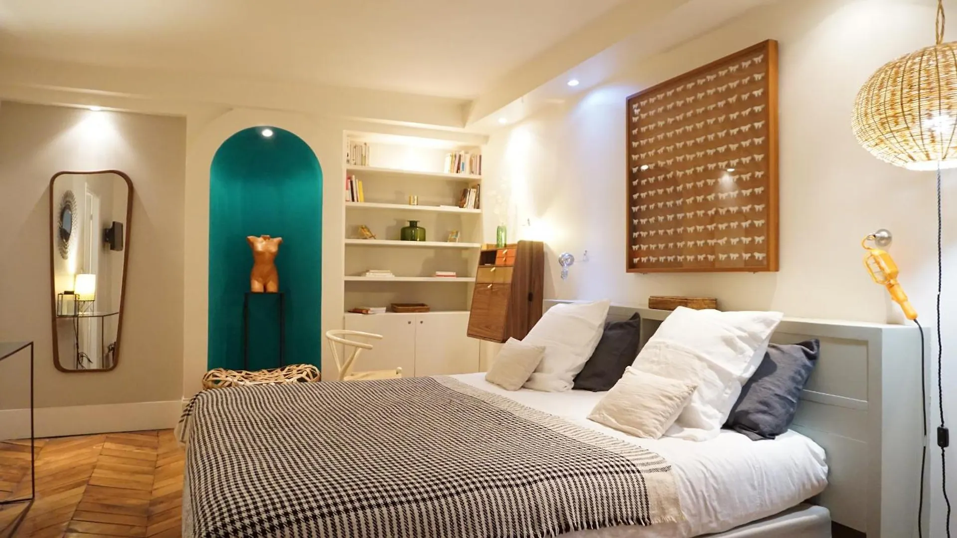 Rue De Penthievre - Paris 8 Apartment 0*,