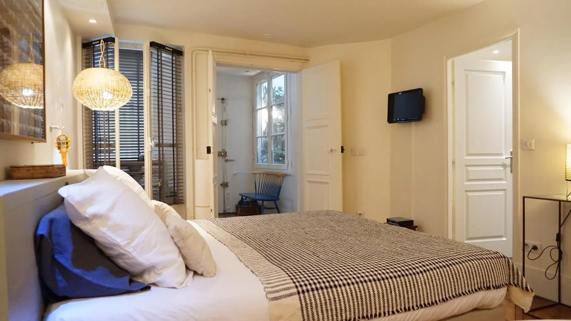 Rue De Penthievre - Paris 8 Apartment
